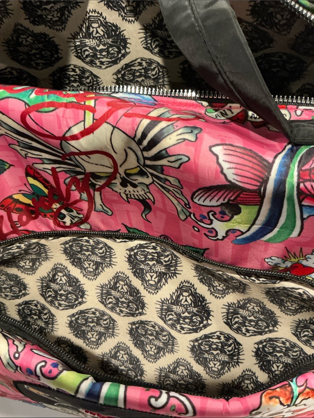 NWT Ed Hardy Weekend Traveler with Convenient Suitcase Slide and zipper closure. - Picture 11 of 16